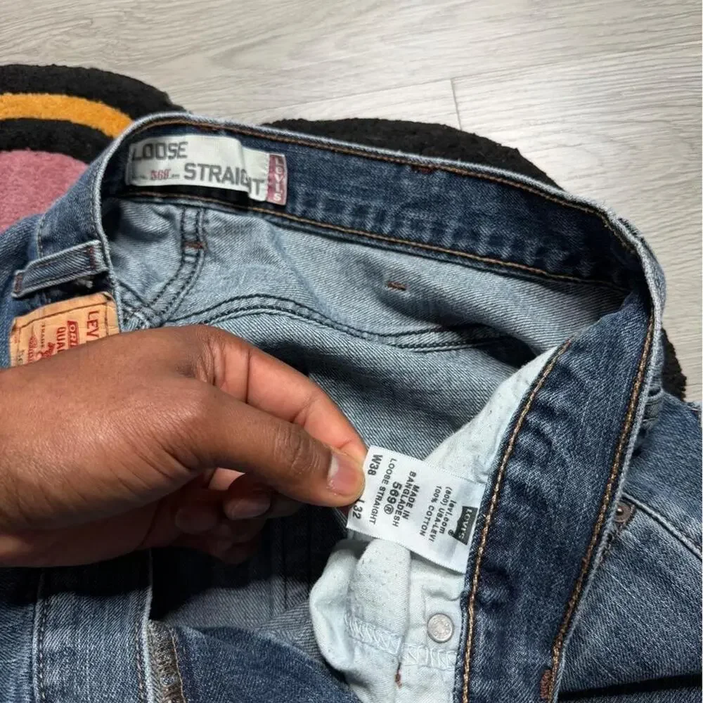 Vintage Y2K Levi’s 569 Loose Straight Distressed Denim Jeans Size 38x32 Blue